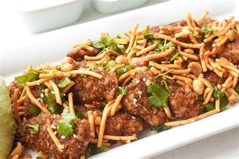 They are so low in carbs so i become a bottomless pit, stuffing my face without any kind of guilt. Szechuan Chicken Lettuce Wraps with Spicy Mayo (Cactus ...