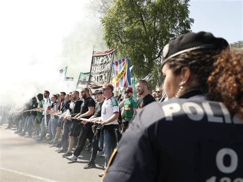 Verhandlung Nach Umstrittener Polizeiaktion Vor Wiener Derby Snat