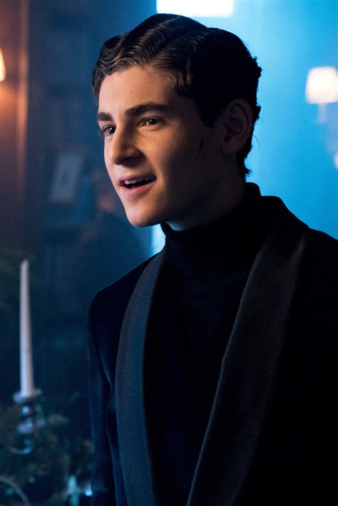 Gotham Jerome Sets His Sights On The Penguin In New Photos From Season