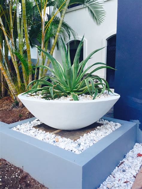 20 Large White Outdoor Planters