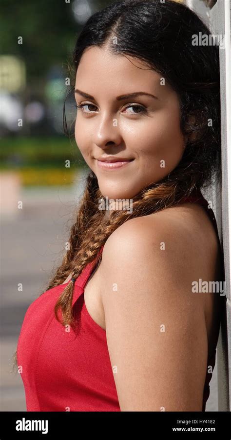 Beautiful Peruvian Girl Hi Res Stock Photography And Images Alamy