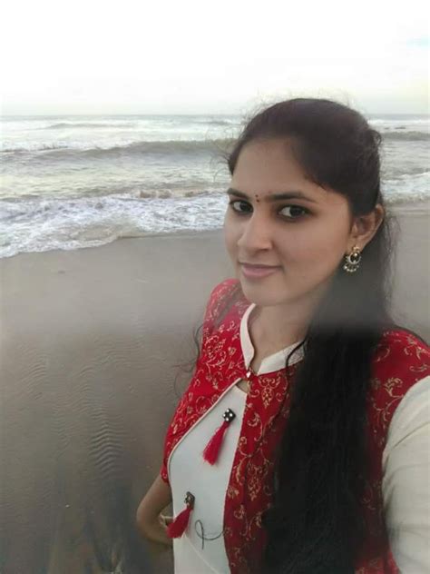 Pin By Sameer On Telugu Aunties Desi Beauty Beautiful Girl Face India Beauty
