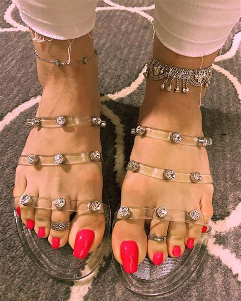 foot tease on instagram “all bling d up 💫 toebackthursday foottease” beautiful toes