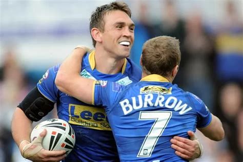 Kevin Sinfields Bond With Rob Burrow Inspires As Much As Remarkable Marathon Challenge Mirror