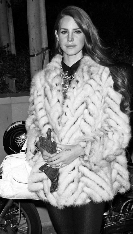 Lana Del Rey Marina And The Diamonds Fur Coat Gucci Jackets Queen