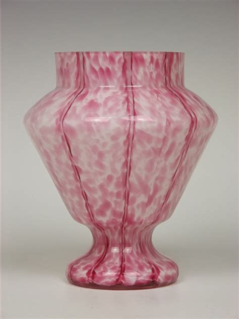 Art Of Glass Antique Vintage Retro And Modern Art Glass Blown Glass Art Art Deco Vases