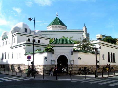 Grand Mosque Of Paris One Of The Largest Mosques In French