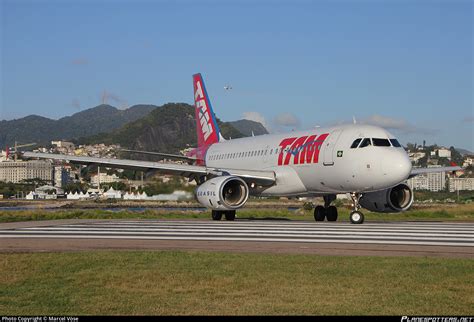 Pr Mal Tam Linhas Aéreas Airbus A319 132 Photo By Marcel Vöse Id