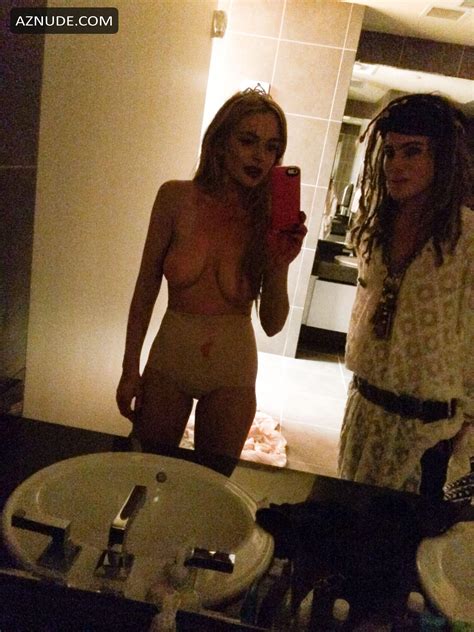 Lindsay Lohan Nude Bathroom Selfie Aznude