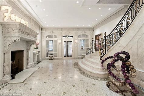 Inside The Sprawling New York Mansion On Sale For 795m