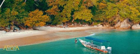 The perhentian islands (pulau perhentian in malay) lie approximately 10 nautical miles (19 km) off the northeastern coast of west malaysia in the state of terengganu. 12 Resort di Pulau Perhentian Besar Beserta Harga | Blog ...