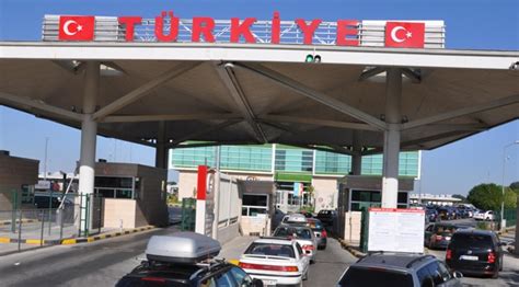 Bu konu hakkında bir de bilgilendirmektedir kanal türkiye'de haber anlamında yayın yapan en kaliteli. "Sınır kapılarında 24 saat canlı yayın"