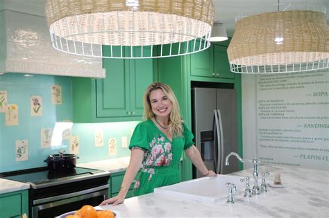 One Of A Kind Starring Grace Mitchell Is Coming To Hgtv March 19 One