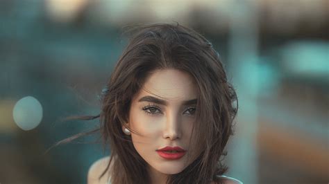 Black Short Hair Girl Model Is Wearing Red Lipstick Standing In Blur