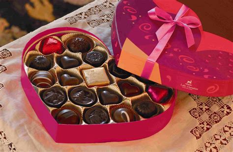This valentine's day, whether you want to show your love for your partner, friends, or children, you can find a thoughtful and unique gift idea 31 unique valentine's day gift ideas for everyone in your life. Mesmerizing Valentine's Day Chocolate & Chocolate Gift ...