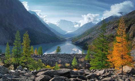 Maashey Lake In The Altay Mountains Russia Russia Landscape