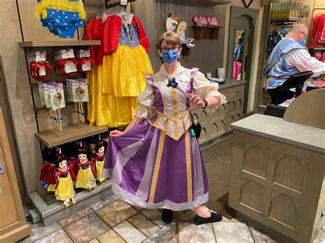 Photos Pixie Dusting Returns To Fantasyland With 50th Anniversary Wand