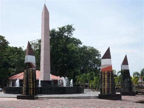 Also known as muzium tentera darat, it houses 9 galleries along with outdoor exhibits tracing the army from the 16th century melaka sultanate to the british era. Another View Of The DHC-4A Caribou - Picture of Army ...
