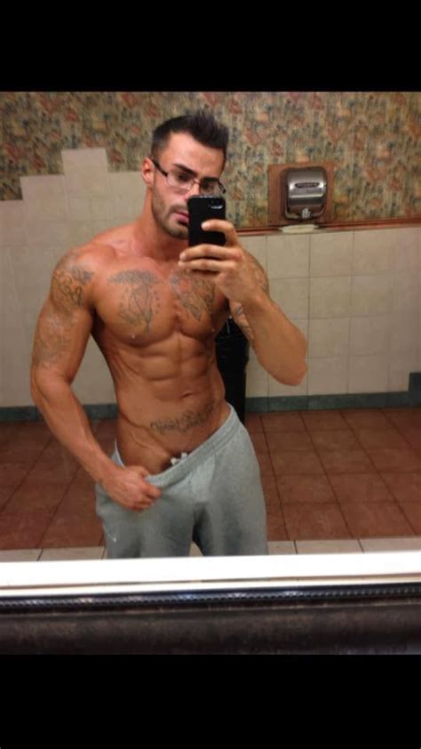 Daily Bodybuilding Motivation Incredibly Shredded Fitness Model Darren
