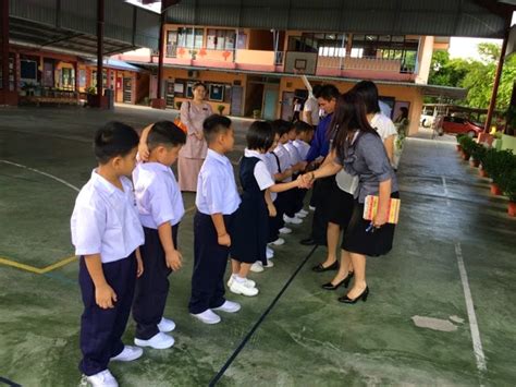 Maybe you would like to learn more about one of these? SJK (C) CHUNG HUA MARUDI: Hari pertama sesi persekolahan 2015.