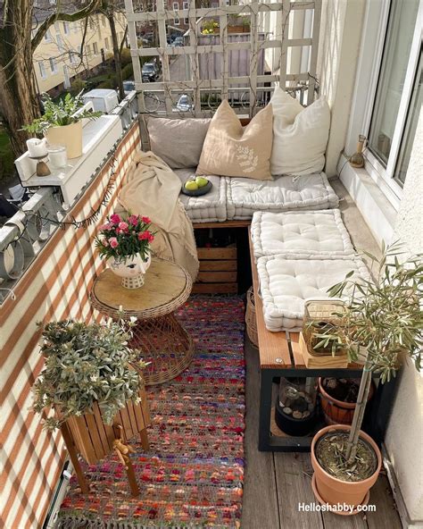 7 Cozy Balcony Decorating Ideas ~ Interior And