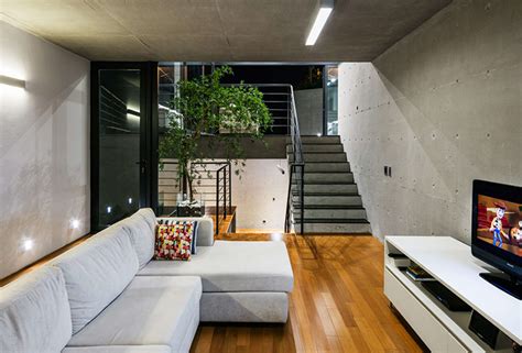 Jj's house was lovingly created by the faraday family, who embarked on a journey in 2013 to make an impact in detroit, specifically for families in need. JJ HOUSE - Architizer
