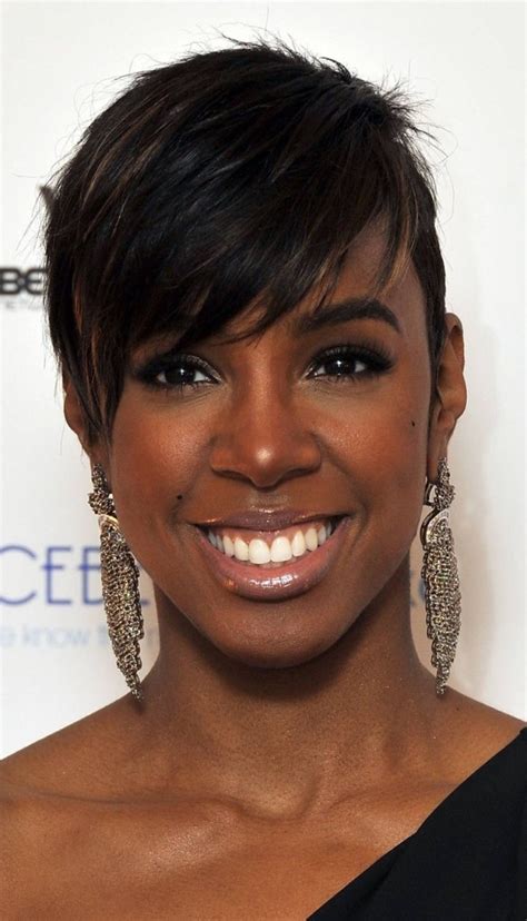 Women with thin hair opting for full volume cuts, bob haircuts, pixie cuts and blunt cuts. 70 Best Short Hairstyles for Black Women with Thin Hair ...