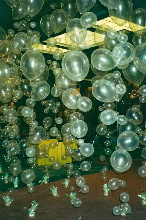 Under the sea theme balloon centerpiece party decorations how to diy tutorial. under the sea balloon decor - Google Search | Designer Sea ...