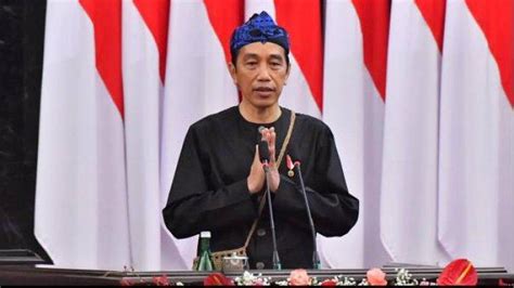 Pakaian Adat Dan Ikat Kepala Suku Baduy Yang Dikenakan Jokowi Punya