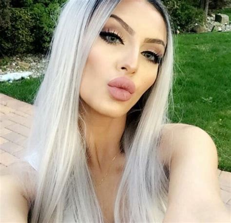 See The Picture That Started It All Faryal Makhdooms Naked Selfie