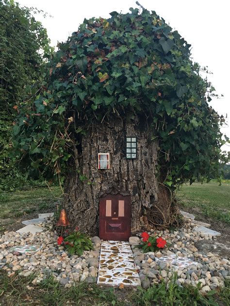 Do you have an old tree stump in the garden? Tree stump house where the elves live🌳 | Backyard projects ...