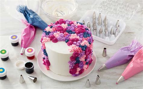 Top 10 Decorating Cake Tips For Piping To Make Your Cakes Look Professional
