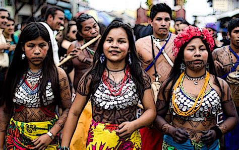 Mujeres Indígenas Resistencia Y Empoderamiento Femenino La Antigona