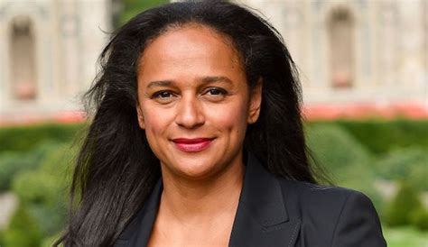 Isabel dos santos, de dochter van dos santos, is geboren buiten angola en mag daarom haar vader niet opvolgen. Scandal-hit Isabel dos Santos eyes Angolan presidency ...