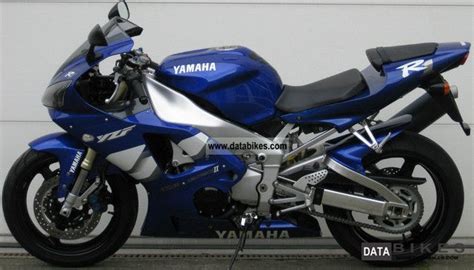 Developed without compromise and constructed with the most sophisticated engine and chassis technology, the r1 is the ultimate yamaha supersport. 2000 Yamaha YZF R1 RN 04