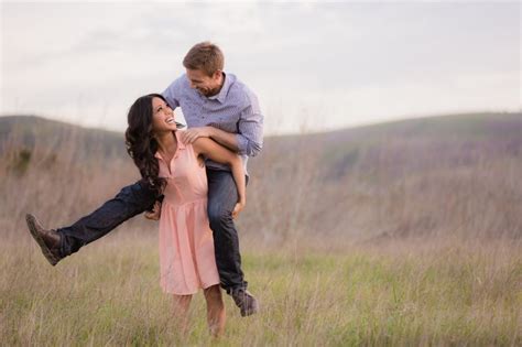 Funny Couple Poses Adding Laughter And Joy To Your Pictures