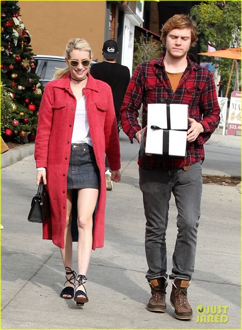 Photo Emma Roberts And Evan Peters Step Out To Mail Their Christmas