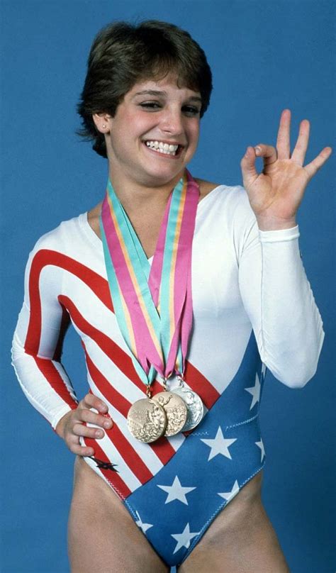 Mary Lou Retton Fue La Primera Estadounidense En Ganar La Medalla De Oro En Gimnasia Individual