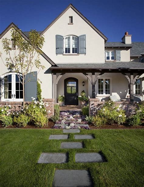 Landscaping Western Style House Exterior Designs Ideas