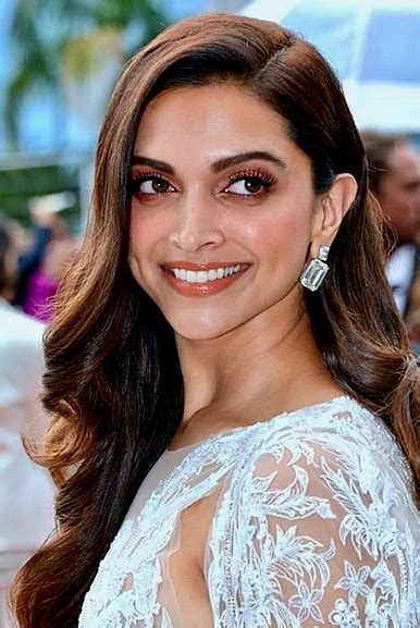 deepika padukone one of bollywood s highest paid actresses regeneration music project