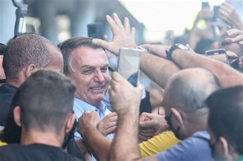 Bolsonaro é Ovacionado Por Multidão No Espírito Santo Veja O Vídeo