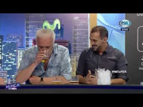 1:49:08 mirá el imperdible programa que protagonizaron alfio basile, claudio garcía y guillermo coppola en superfutbol. El gran Coco Basile diferenciando cada whisky - YouTube