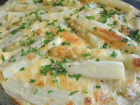 Spargelauflauf mit Schinken und Lauch low carb
