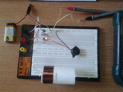 Building a metal detector using a colpitts oscillator and an arduino. DIY Metal Detector Circuit