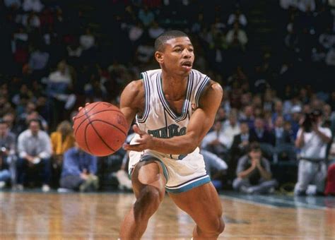 But i saw this for sure one time that earl boykins was able to dunk. 5 feet 3 inch Muggsy Bogues Biography, Age, NBA Career ...