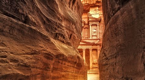 Explore The Fascinating History Of Petra A Once Lost City Thats Now A