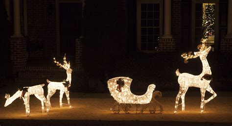 Canadians' #1 choice to save money on holiday décor*. Outdoor Christmas Yard Decorating Ideas