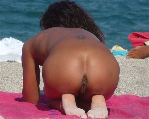 Ass Cleavage On Public Beach December Voyeur Web Free Nude Porn