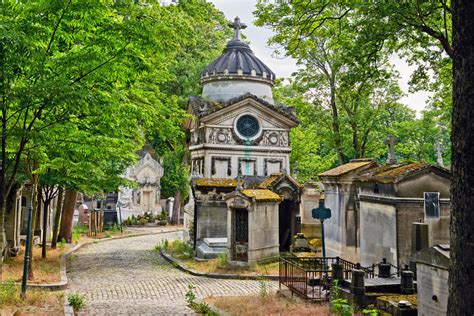 Pere Lachaise Cemetery Paris Editorial Photography Image Of Lachaise