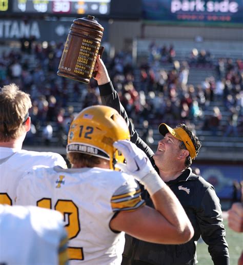 Vandals football enter rankings after pulling upset in Montana